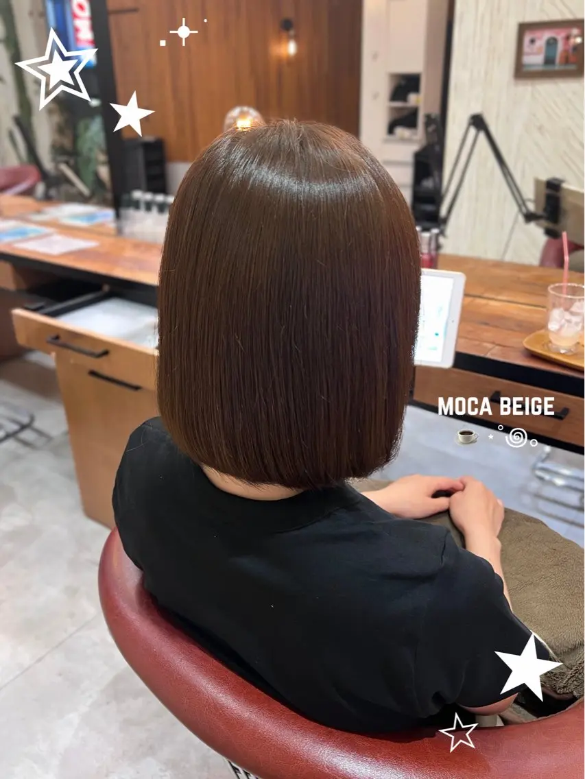 ショート カラー ベージュカラー ヘアカラー 丸谷 怜奈のヘアスタイル