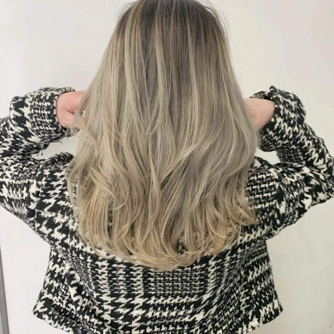 セミロング カラー ひらやま りょういちのヘアスタイル