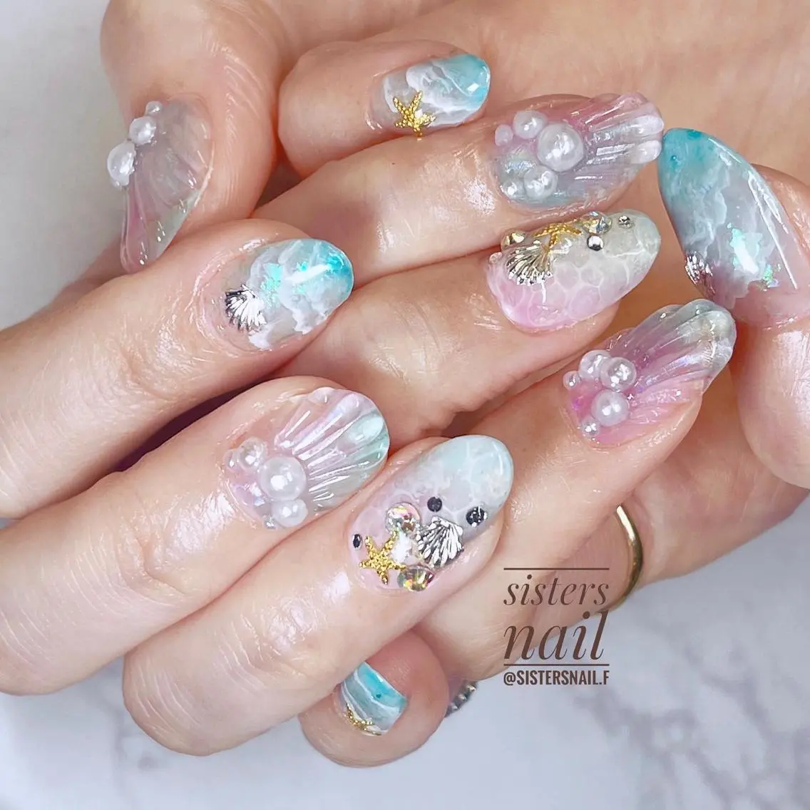 ネイル アートネイル グラデーション 氷ネイル・うるうるネイル ぷっくりネイル 夏ネイル sisters nail.fのネイルデザイン
