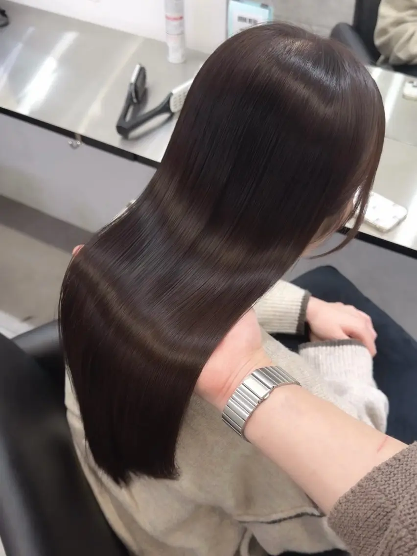 ロング 顔まわりレイヤー 髪質改善 レイヤーカット ロング 縮毛矯正 縮毛矯正 酸性縮毛矯正モデル/ 梅田/咲音のヘアスタイル