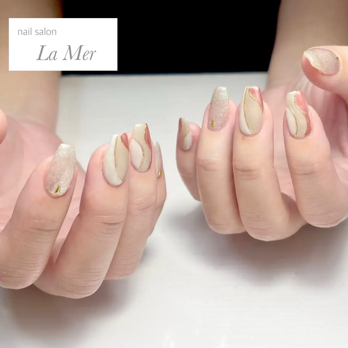 ネイル ボルドー キラキラネイル マグネットネイル ミラーネイル ニュアンスネイル ハンドネイル nailsalon La Merのネイルデザイン