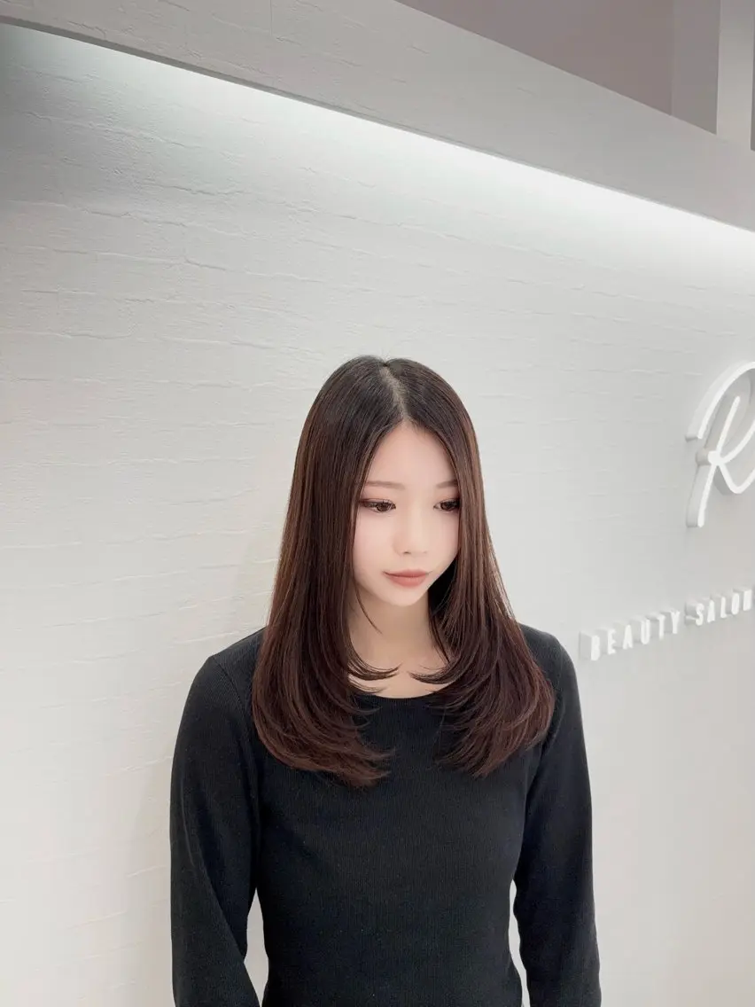 ミディアム レイヤーカット R/🎀 ヘアセット・艶カラーのヘアスタイル