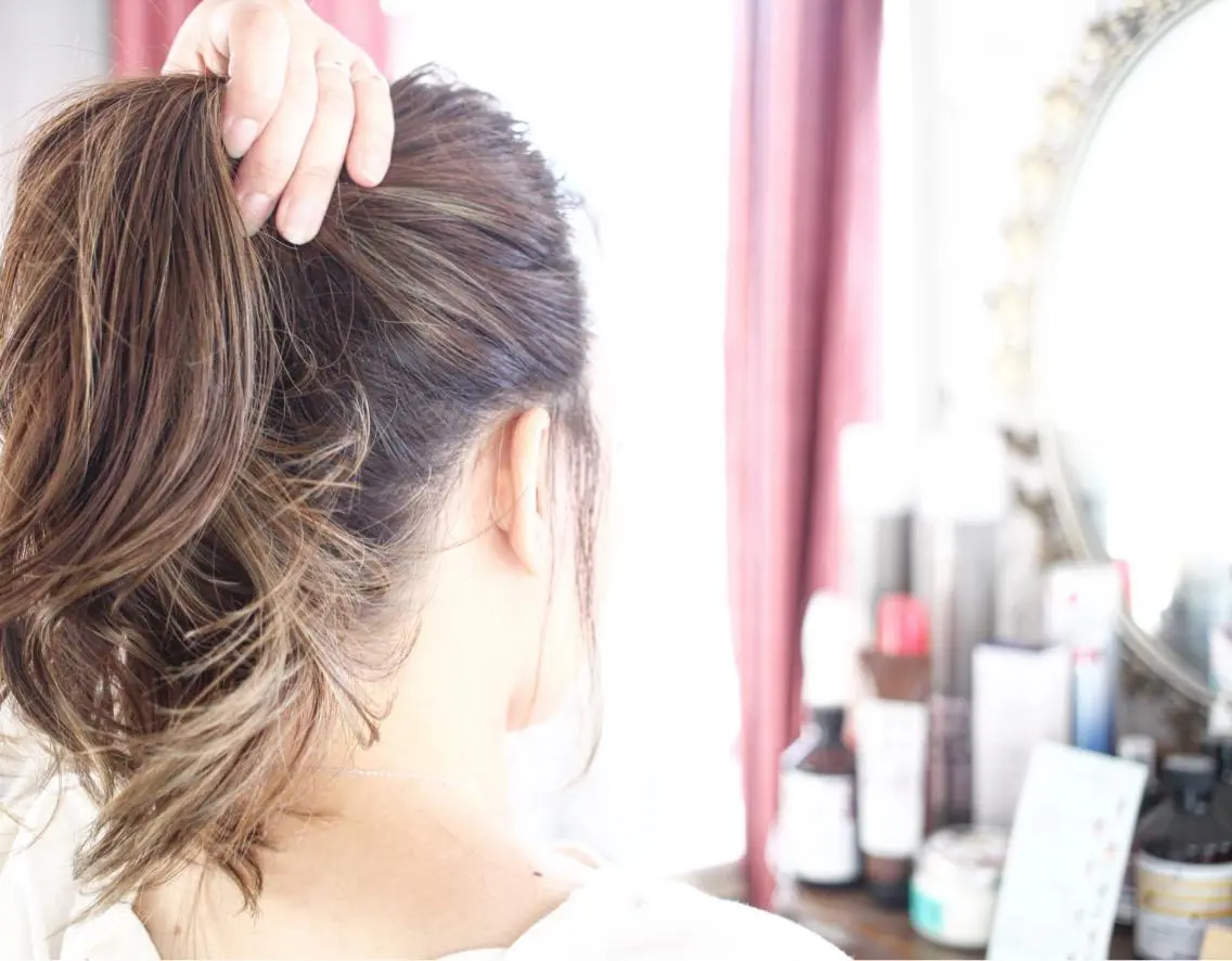 セミロング カラー ヘアアレンジ アッシュ グラデーションカラー ハイライトカラー ハイライト Mariana/ 鶴原-ハイライトのヘアスタイル