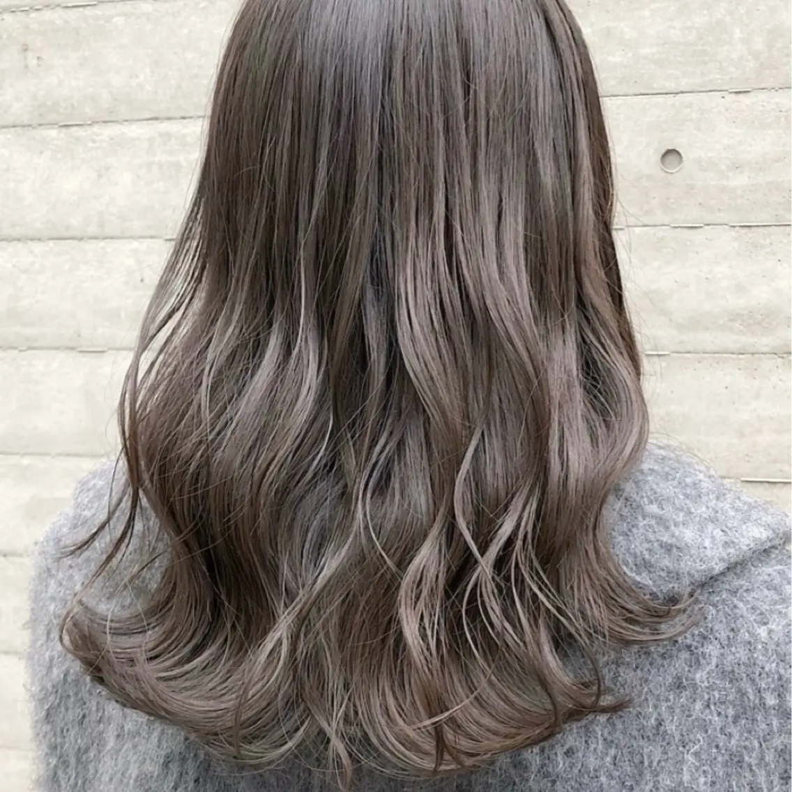 ロング カラー カット ヘアカラー トリートメント ブリーチなし 暖色カラー/井上あいのヘアスタイル