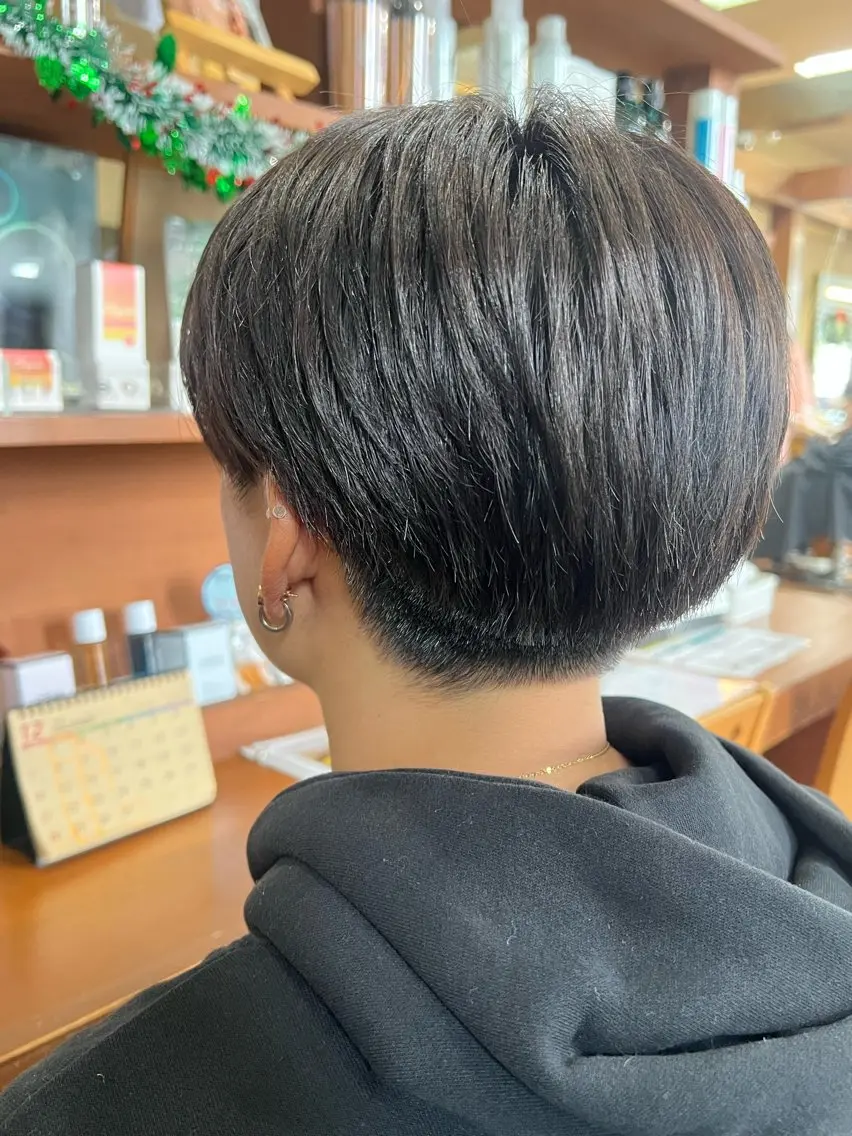 ショート カラー カット 奥田 勝亮のヘアスタイル