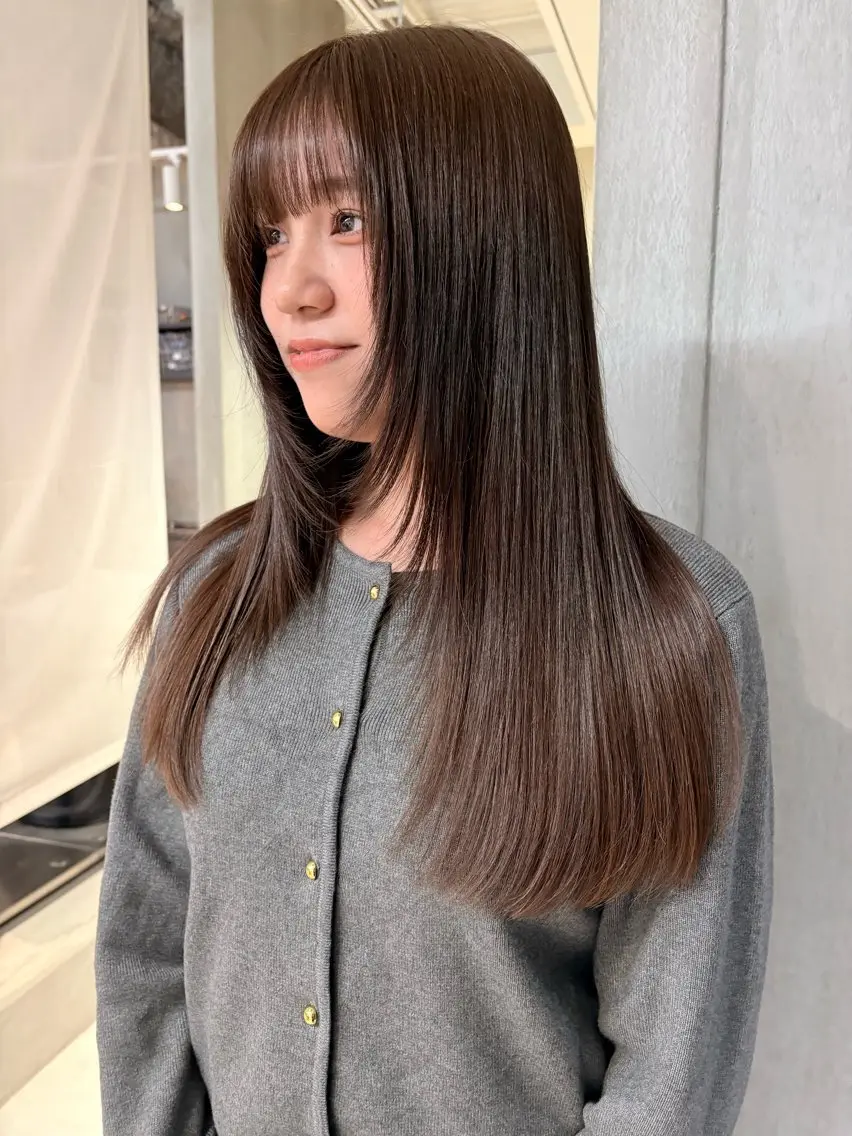 セミロング マツイ モモノのヘアスタイル