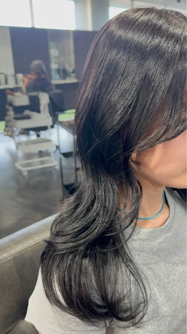 セミロング カラー カット ヘアカラー トリートメント 五味 亜有里のヘアスタイル