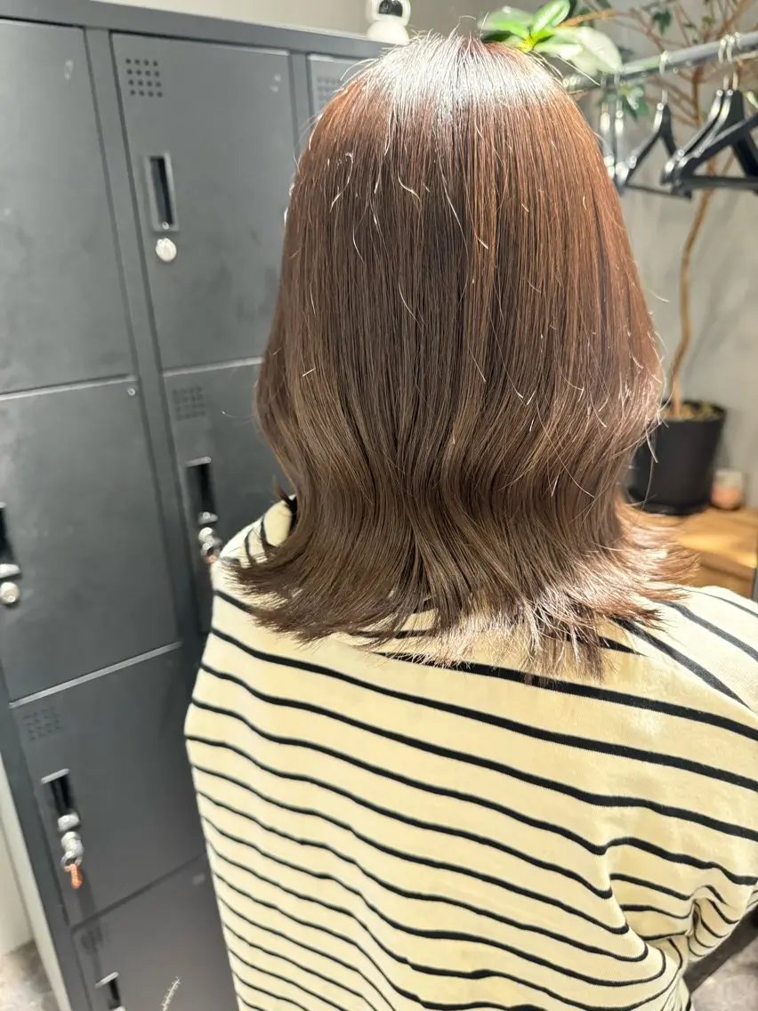 ミディアム カラー イルミナカラー トリートメント OAK 中目黒のヘアスタイル