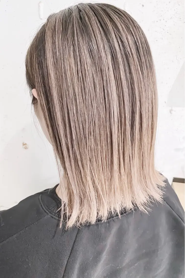 ショート カラー バレイヤージュ ブリーチ 透明感カラー ダブルカラー ハイライトカラー バレイヤージュ 藤沢 髪質改善 竹内ケンゴのヘアスタイル