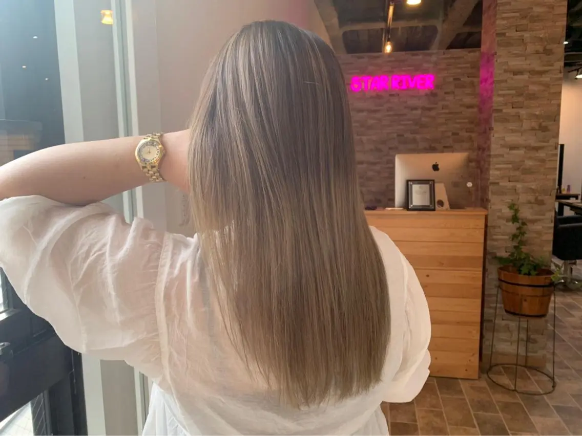 ロング カラー ヘアカラー&縮毛矯正 STAR☆RIVERのヘアスタイル