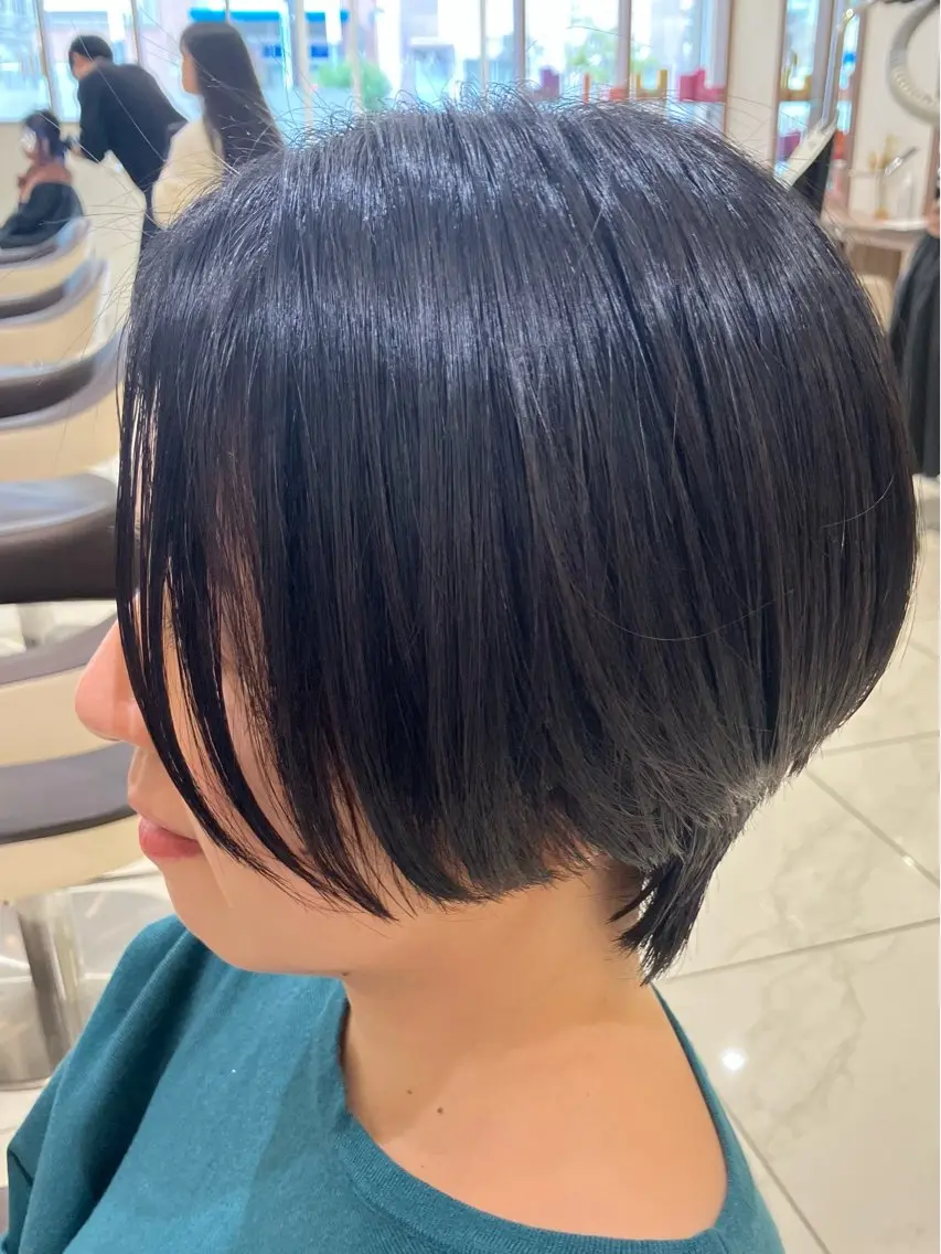 ショート ハンサムショート ショートヘア ☂️Ash 新杉田☂️山本のヘアスタイル