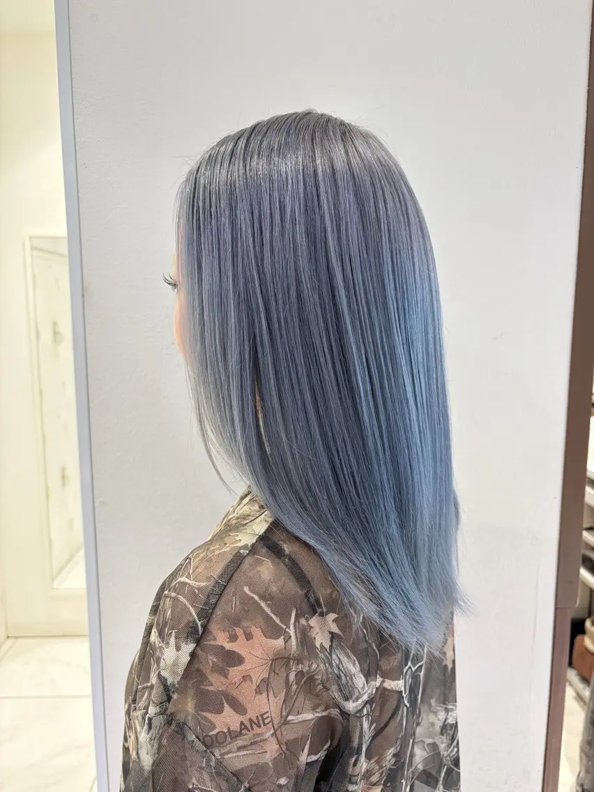 セミロング ヘアカラー 💎ハイトーン/ レイヤー💎千田りえのヘアスタイル
