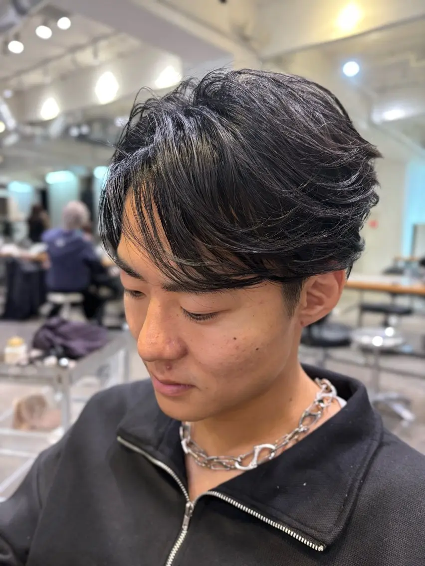 カラー メンズ そ にのヘアスタイル