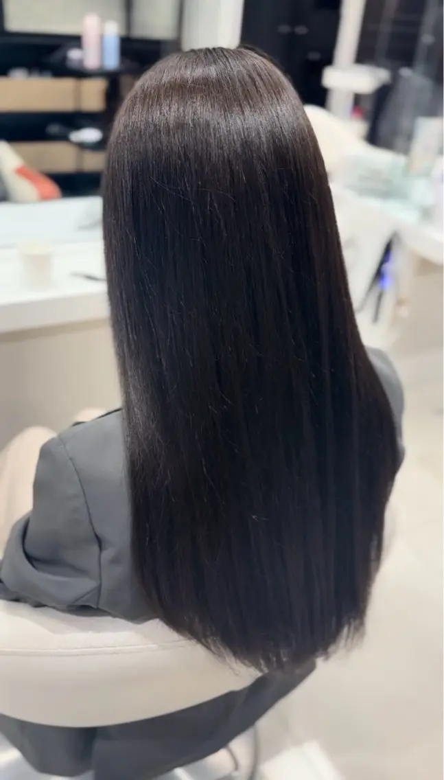 カラー 透明感カラー グレージュ オリーブカラー オリーブグレージュ オリーブグレー ヘアカラー トリートメント 大林 茉鈴のヘアスタイル