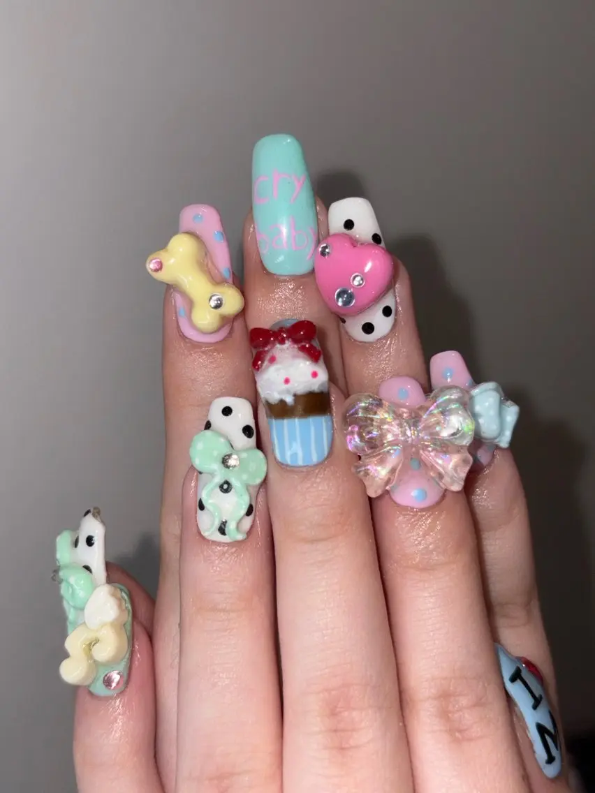 ネイル 🍓個性派ネイル🎶 /Komachi❤️のネイルデザイン