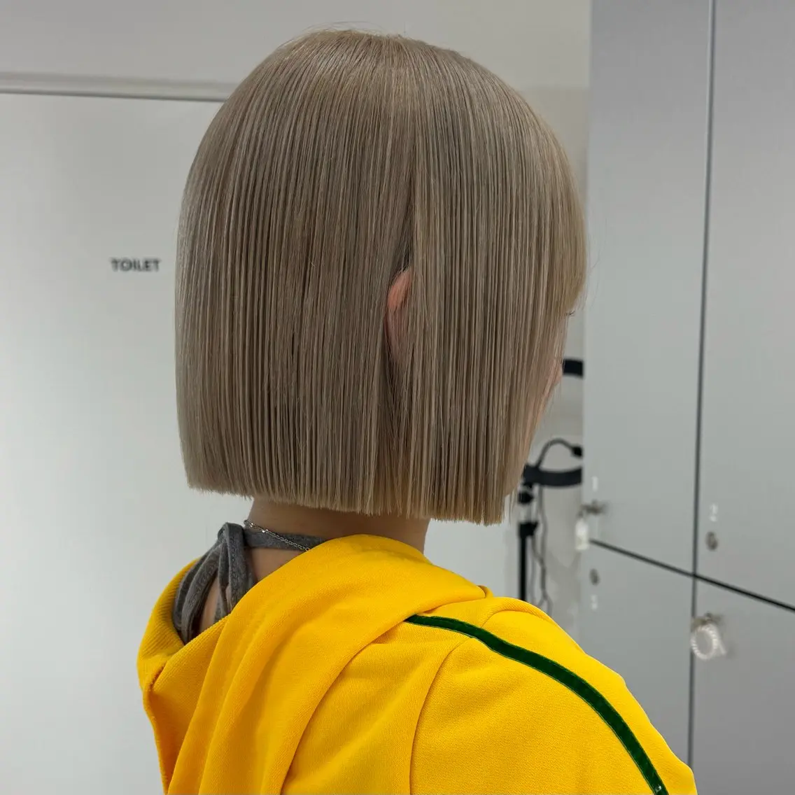 🚨高難易度🚨ブリーチ縮毛矯正+カットの写真