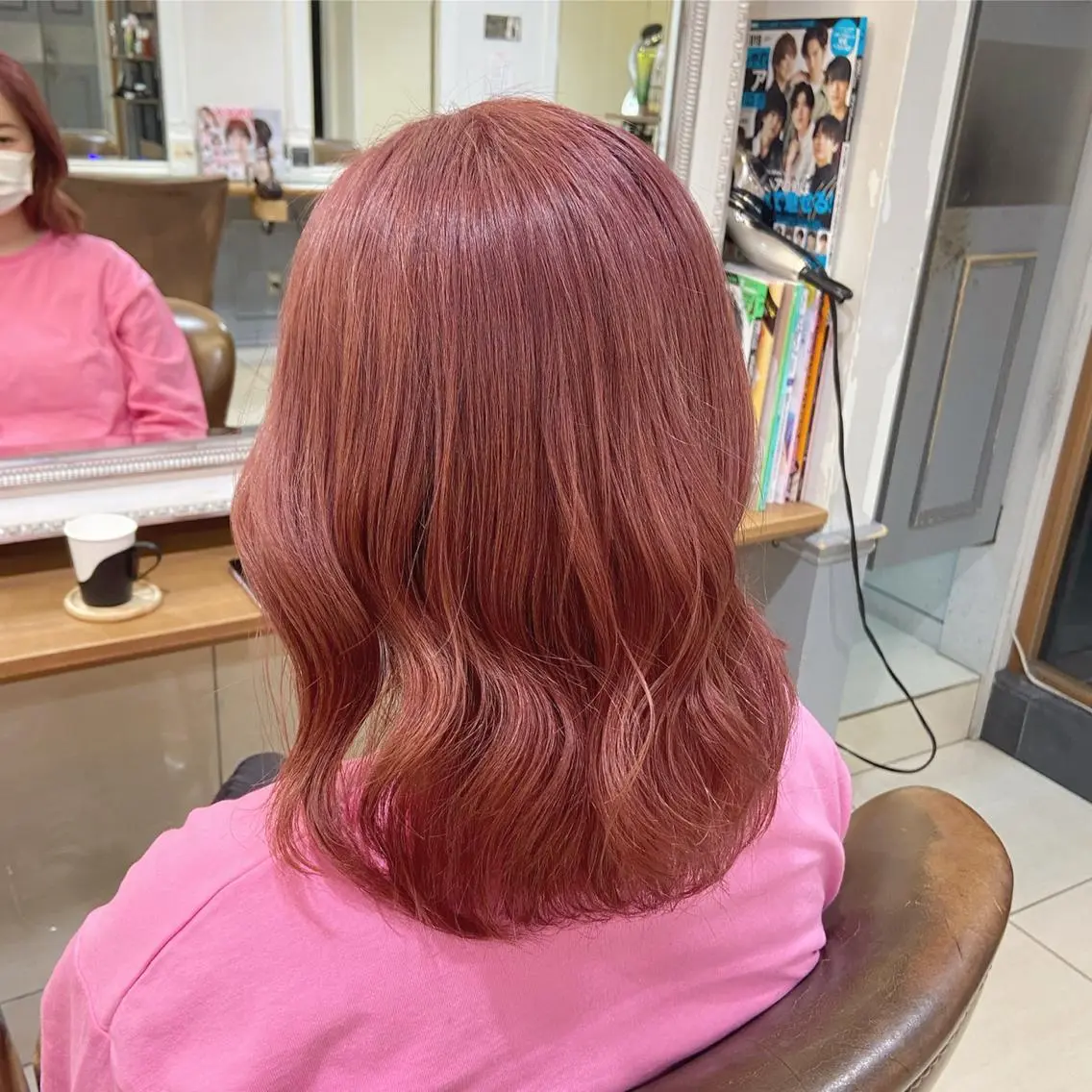 ミディアム カラー ベージュカラー ブリーチ ピンクカラー ピンクベージュ カット ヘアカラー 🫧 nanaco🫧のヘアスタイル