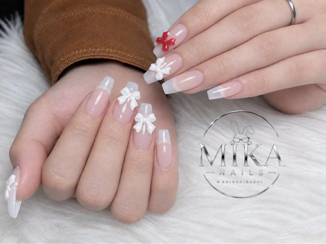 ネイル アートネイル チークネイル ドット フットネイル フレンチネイル ハンドネイル ハンドケア 🌱Rina🎀 Mikaのネイルデザイン
