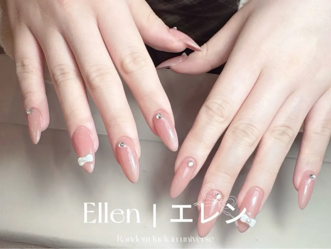 E llenのネイルデザイン