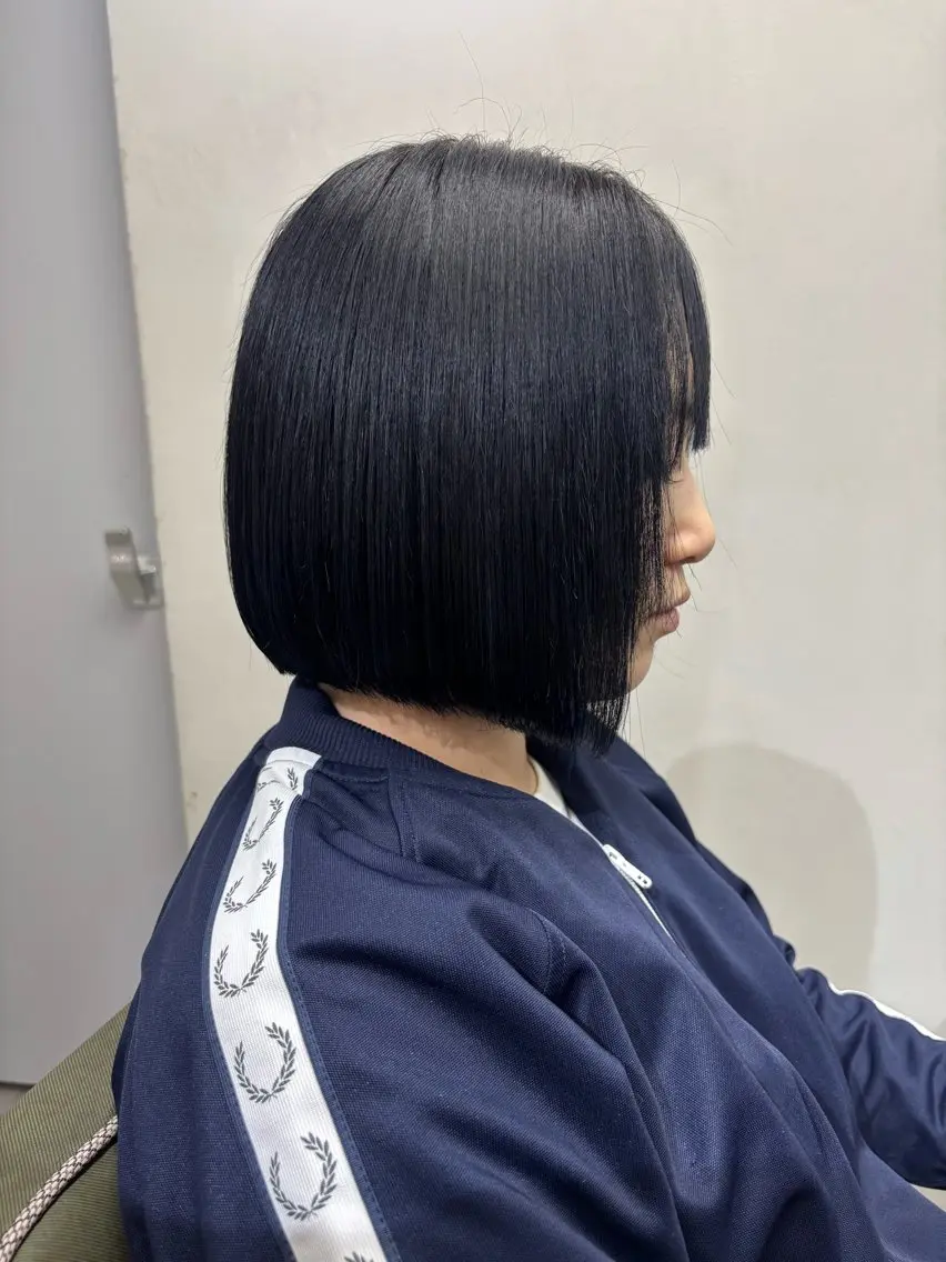 ミディアム ボブ カット ヘアカラー nico麻生　長谷川 裕月のヘアスタイル