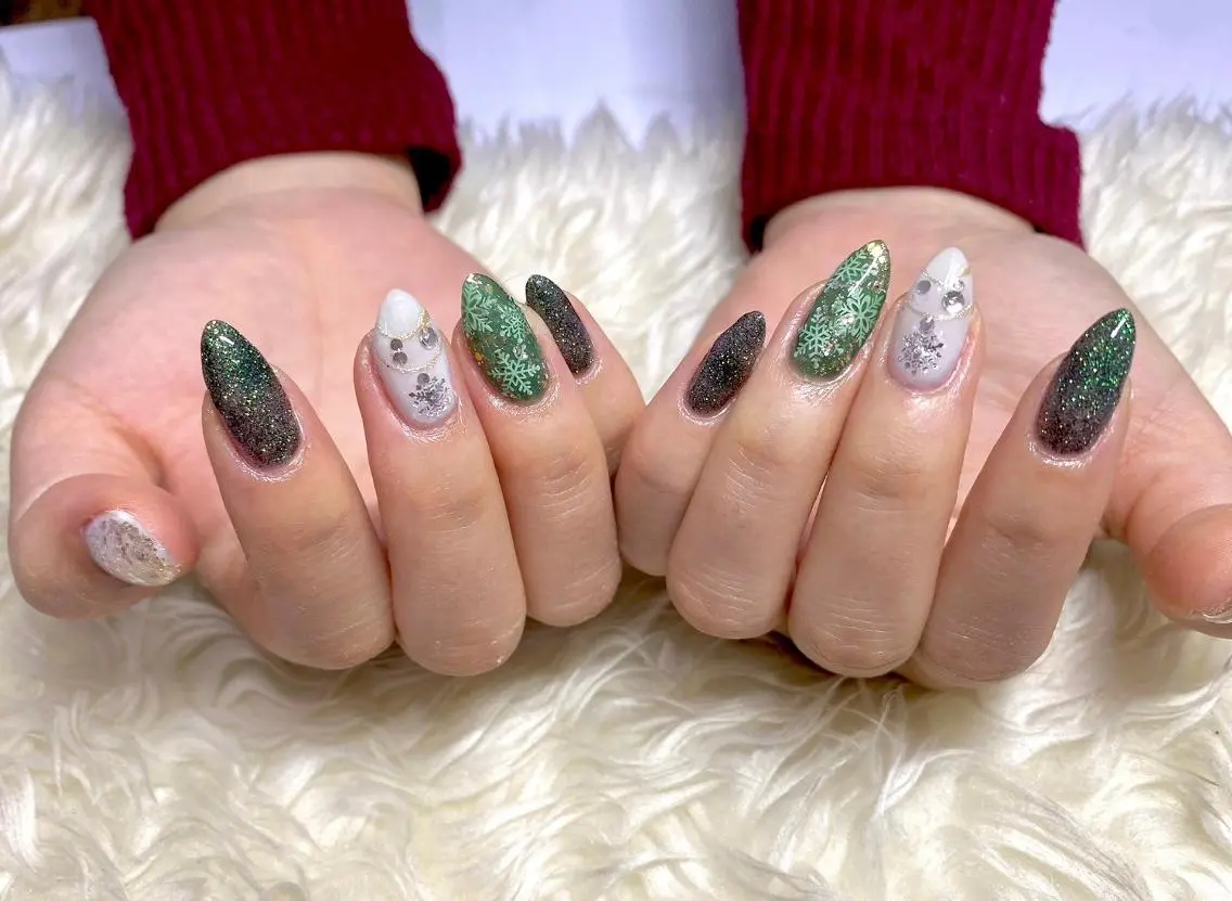 ネイル チークネイル 長さ出し フレンチネイル ジェルネイル グラデーション ハンドネイル Nail&eye Belire 新宿のネイルデザイン