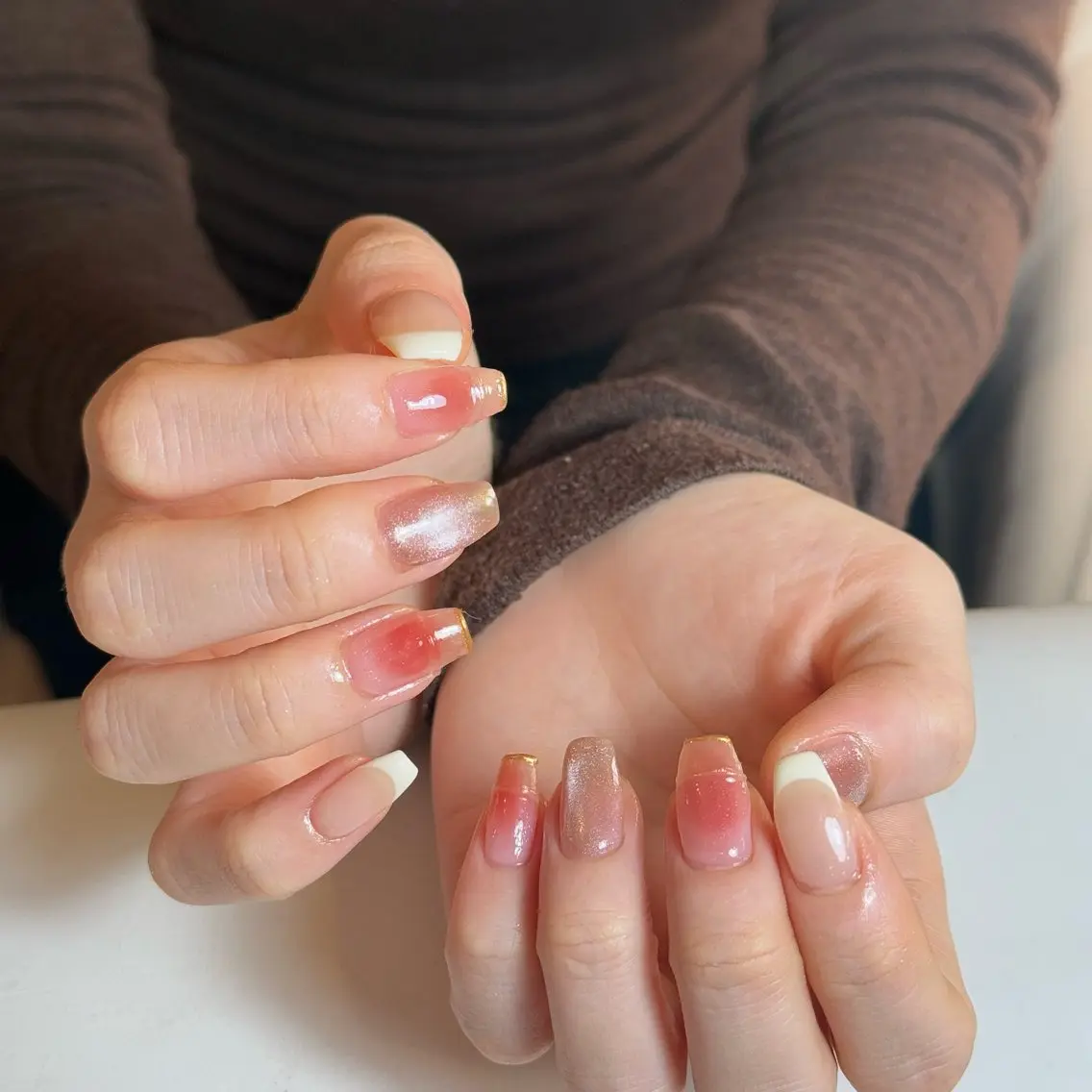 ネイル チークネイル フレンチネイル グラデーション キラキラネイル 韓国ネイル ハンドネイル Risa_ Nailのネイルデザイン