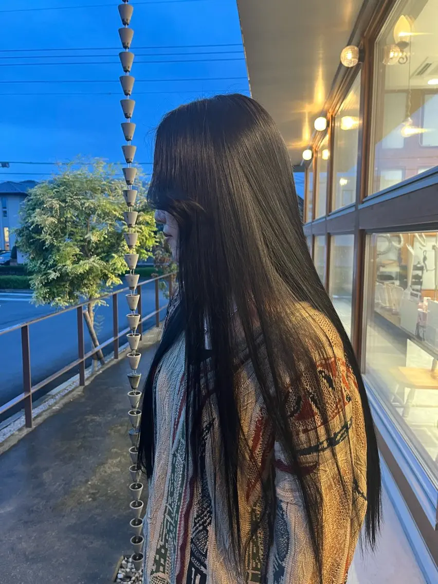 ロング ヘアカラー emusalon. kahoのヘアスタイル
