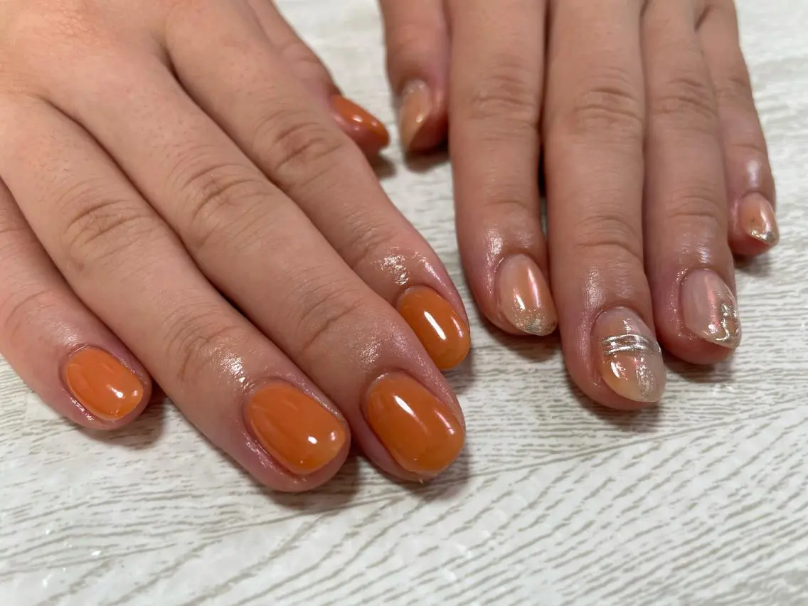 ネイル ニュアンスネイル オレンジ ハンドネイル Ulu  Nail 🌱MOMOKAのネイルデザイン