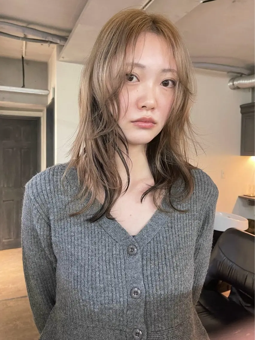 🎧【オススメ】🎧カット+ケアブリーチ+カラー+2step tr/ブリーチ/ハイトーン/ケアブリーチの写真