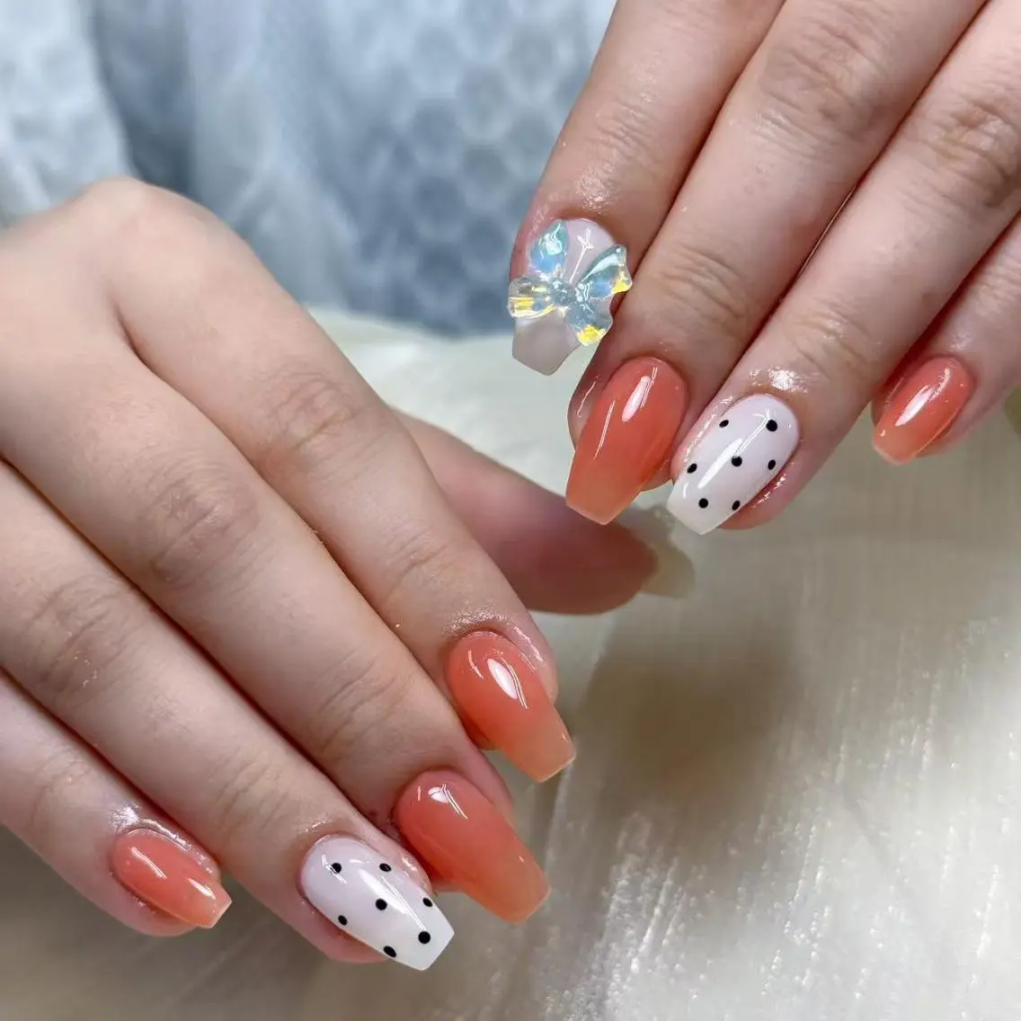 ネイル オーロラネイル ブルー チークネイル フットネイル フレンチネイル はる🎀ネイル& アイラッシュ🐈⬛のマツエク・マツパデザイン