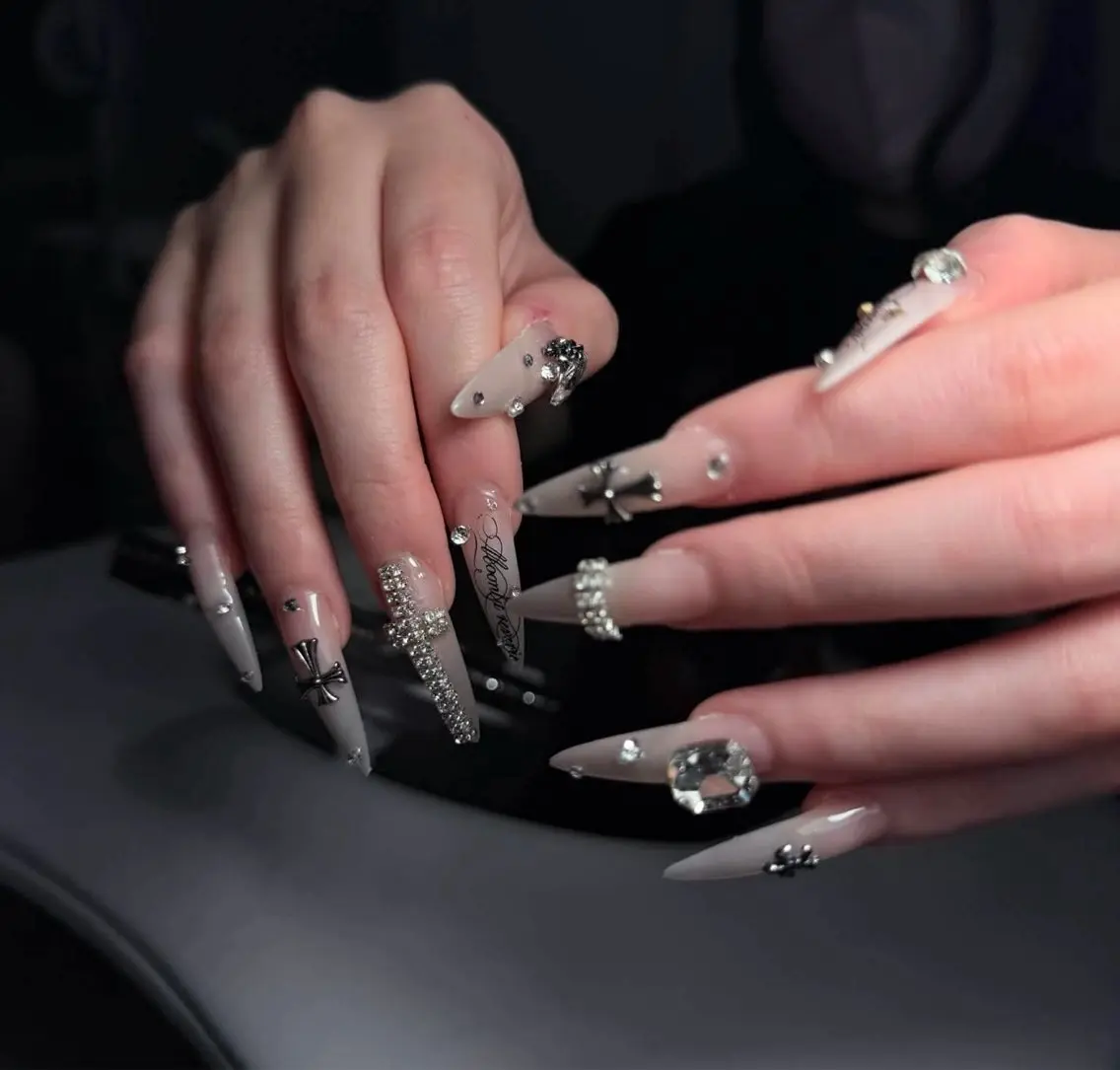 ネイル ハンドネイル Rinaky Amee Nailのネイルデザイン