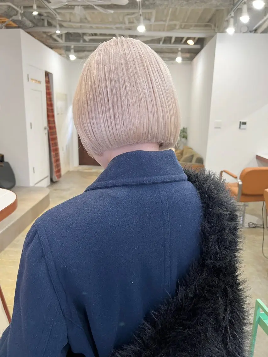ショート カラー ヘアカラー 🫧suzuno 🫧ブリーチ強化のヘアスタイル