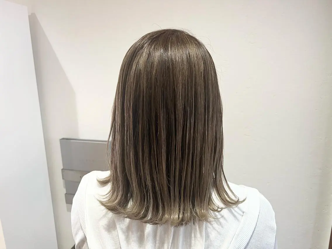 セミロング カラー 蓮見友里 PiSTA／portのヘアスタイル