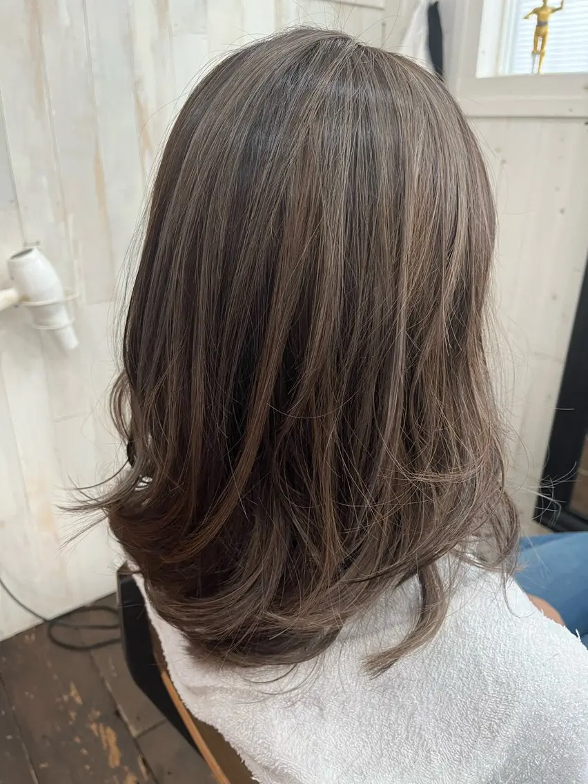ミディアム 紙屋 隼人のヘアスタイル