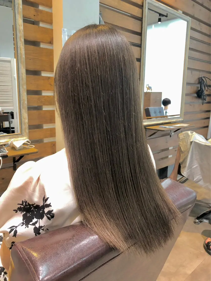 ロング ヘアカラー loup yunaのヘアスタイル