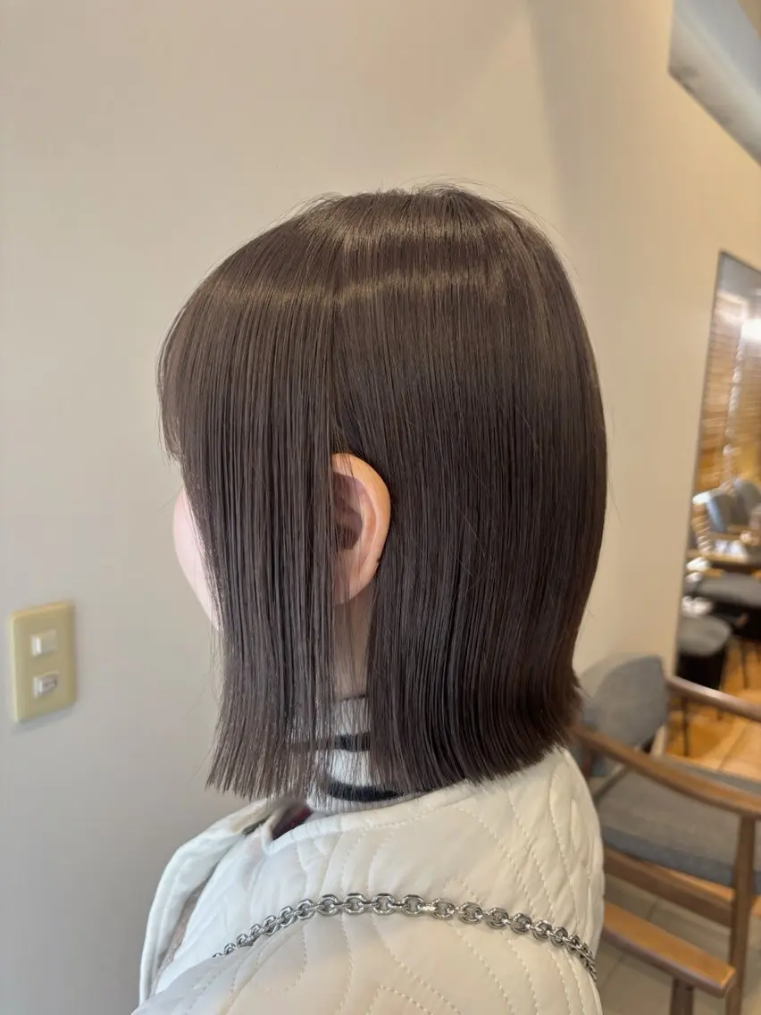 ミディアム カラー 切りっぱなしボブ グレージュ ボブ カット ヘアカラー 頭皮×髪質改善 透明感カラー💎中村のヘアスタイル