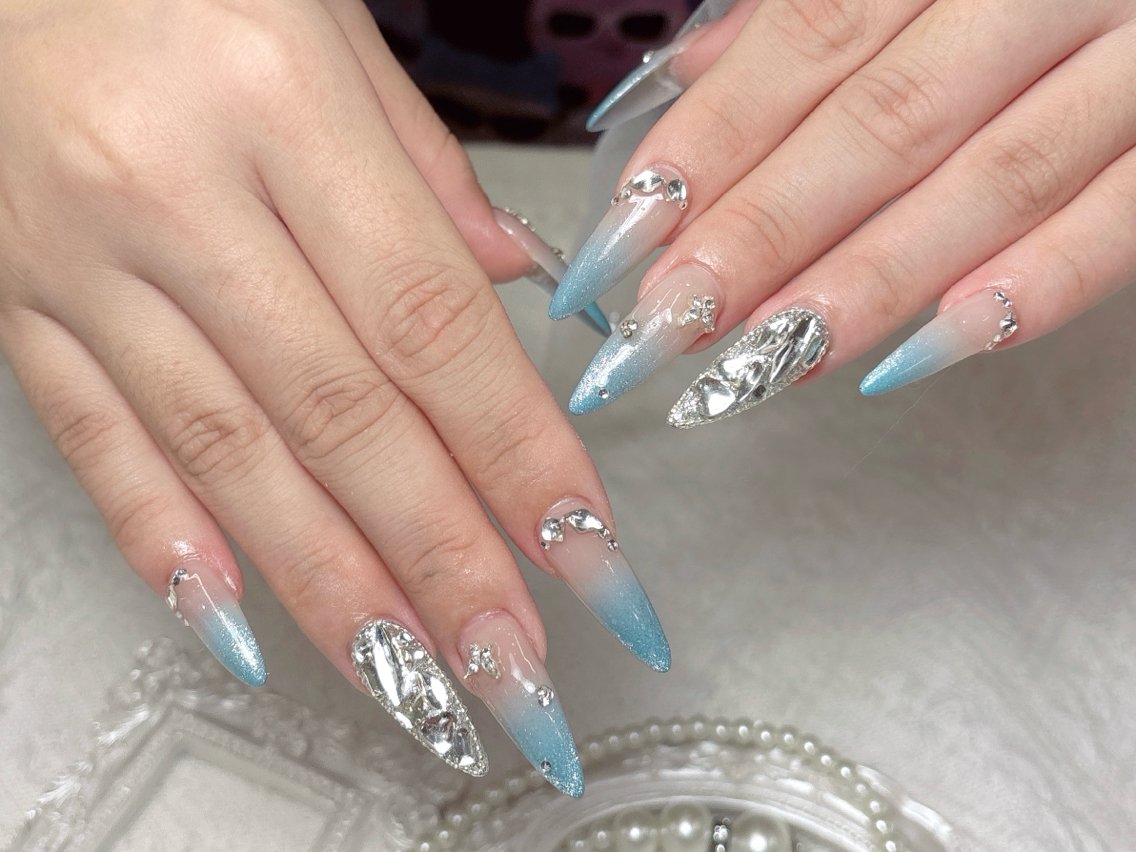 ネイル ジェルネイル 韓国ネイル マグネットネイル 持ち込み ワンカラーネイル ハンドネイル ハンドケア R1🎀Nail💕 池袋東口店のネイルデザイン