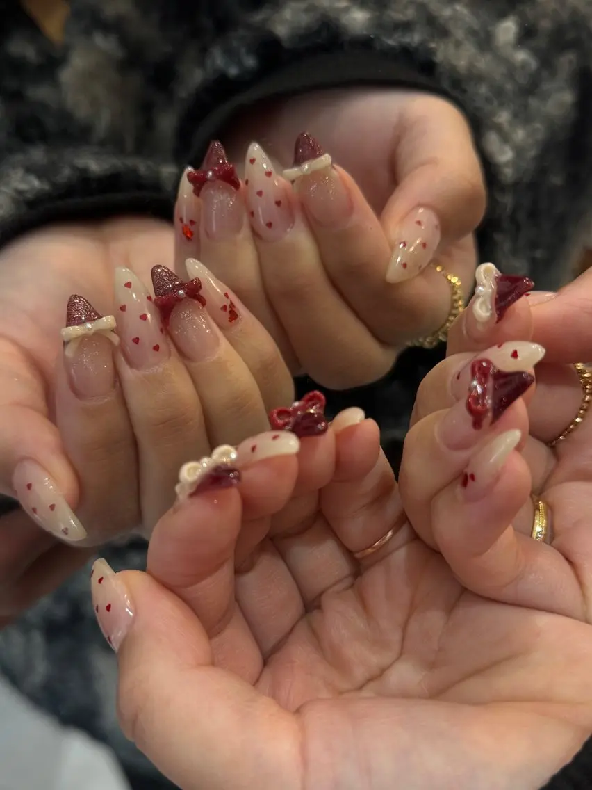 セミロング ハンドネイル Nailsalon M-crystalのネイルデザイン