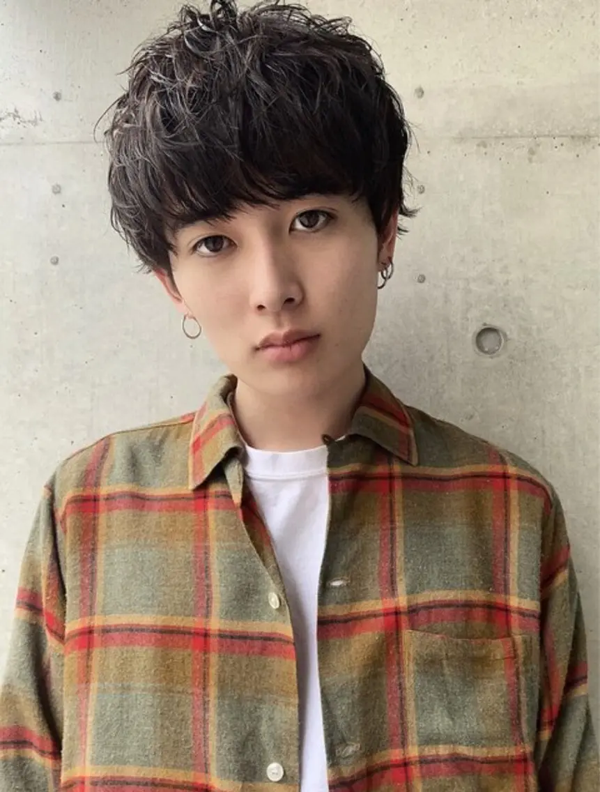 パーマ メンズ 中谷海里/フェザー パーマ/スパイキーのヘアスタイル