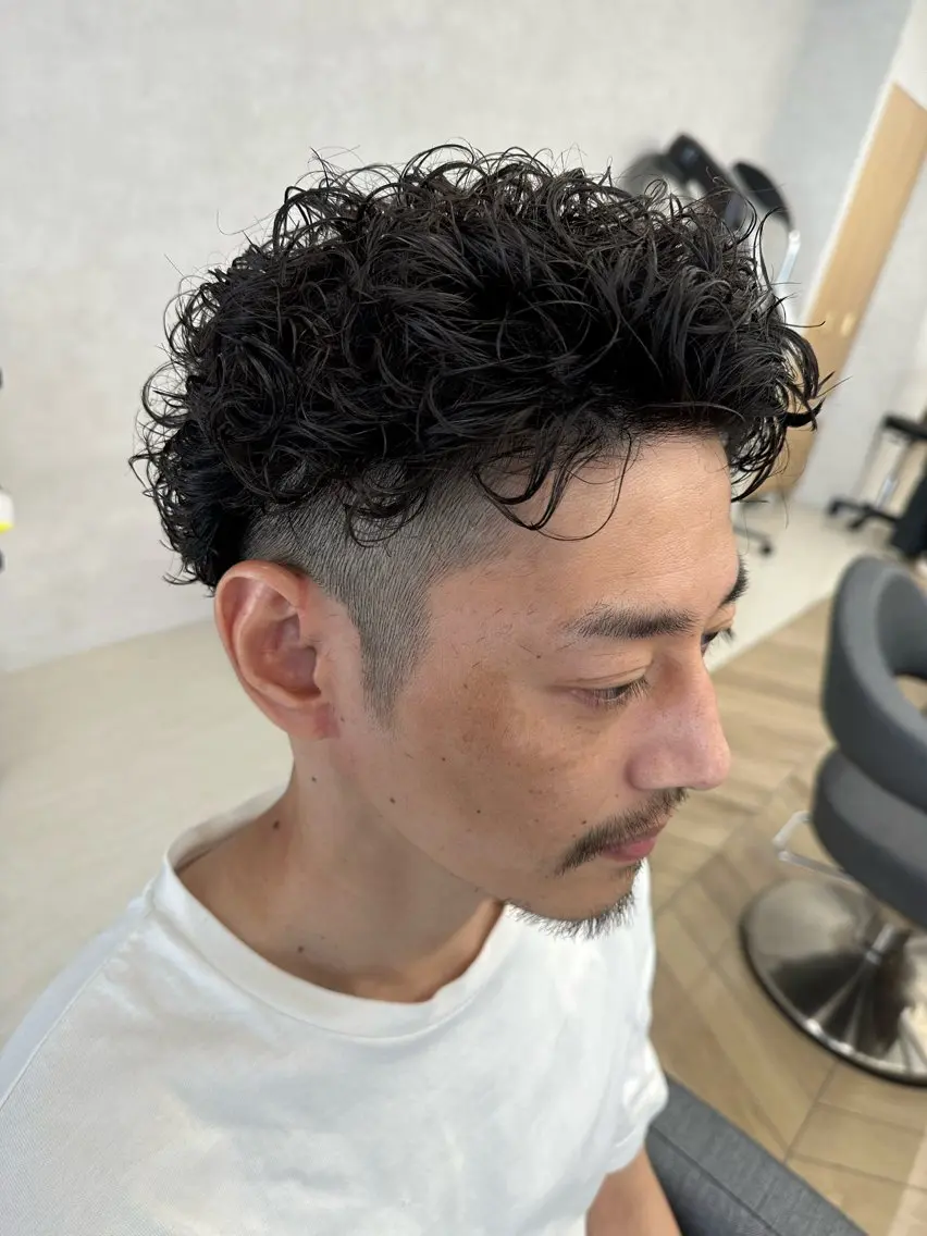 ショート パーマ メンズ メンズパーマ 波巻きパーマ 💈メンズ特化 美容師サキ💈のヘアスタイル