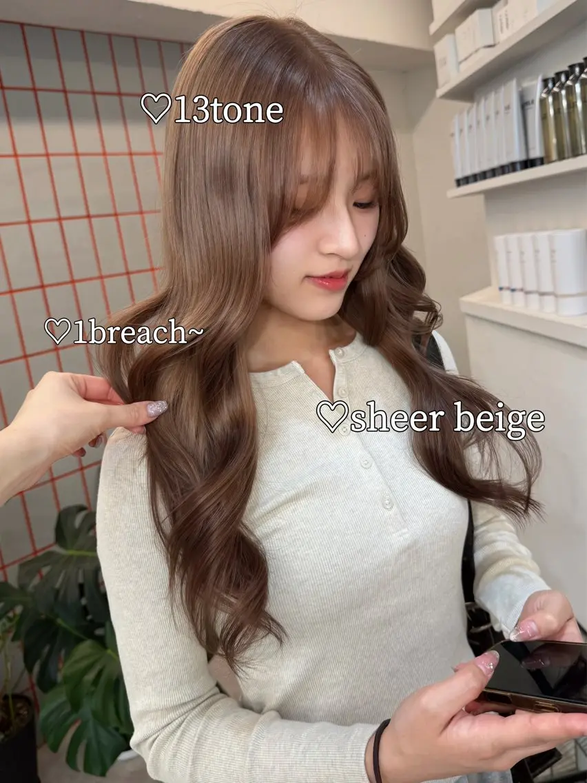 ロング カラー ベージュカラー ブリーチ ブラウンカラー 透明感カラー ダブルカラー カット ヘアカラー トリートメント 💍モテる艶髪 透明感カラー💖のヘアスタイル
