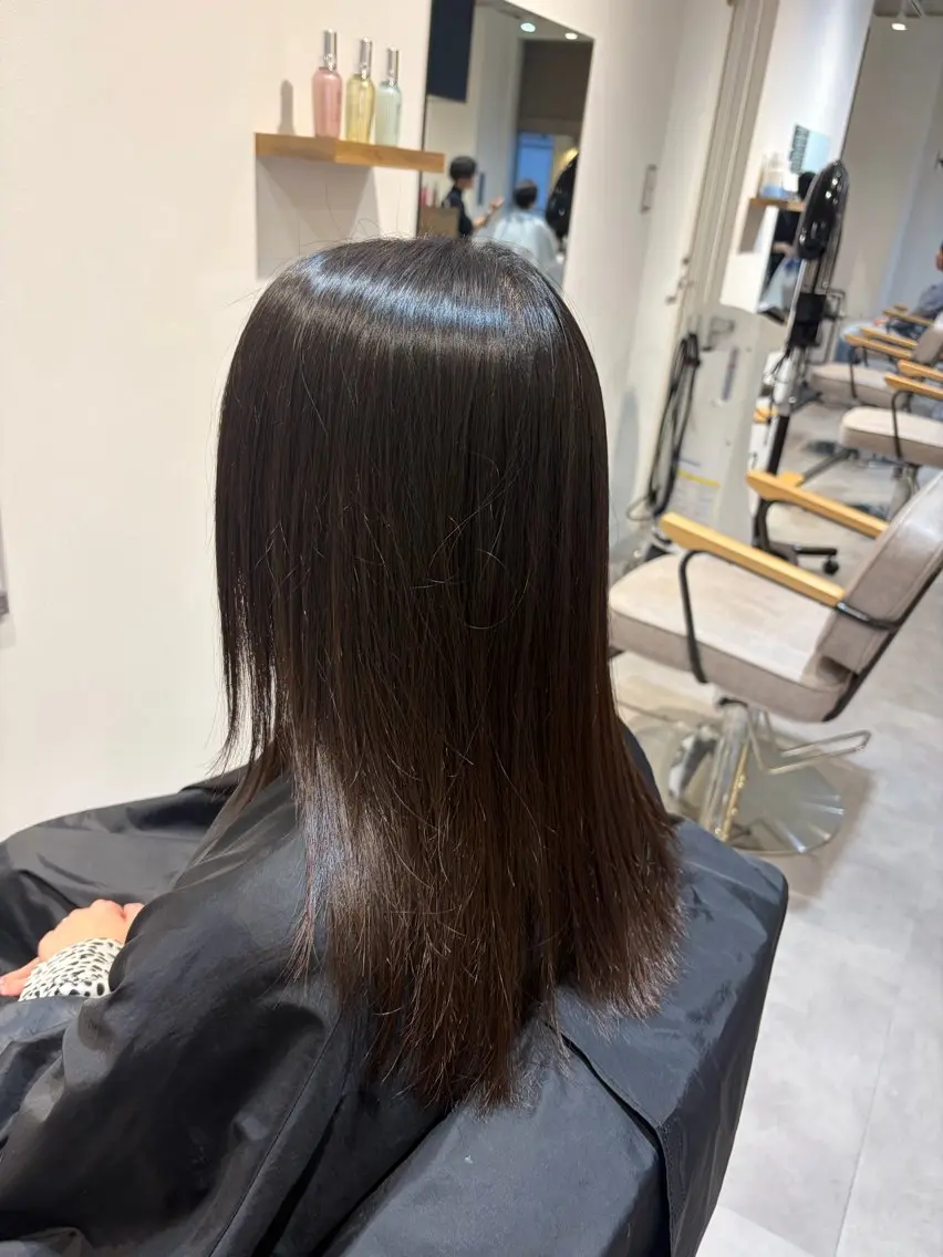 ミディアム 縮毛矯正 小林 睦季のヘアスタイル