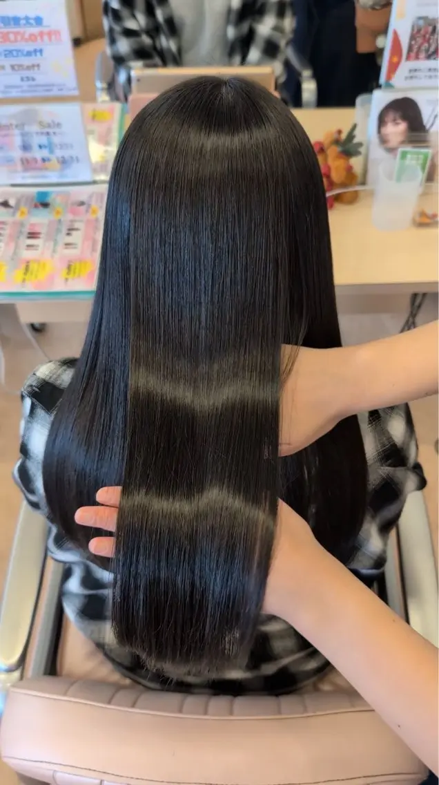 セミロング 伊熊 梨紗のヘアスタイル