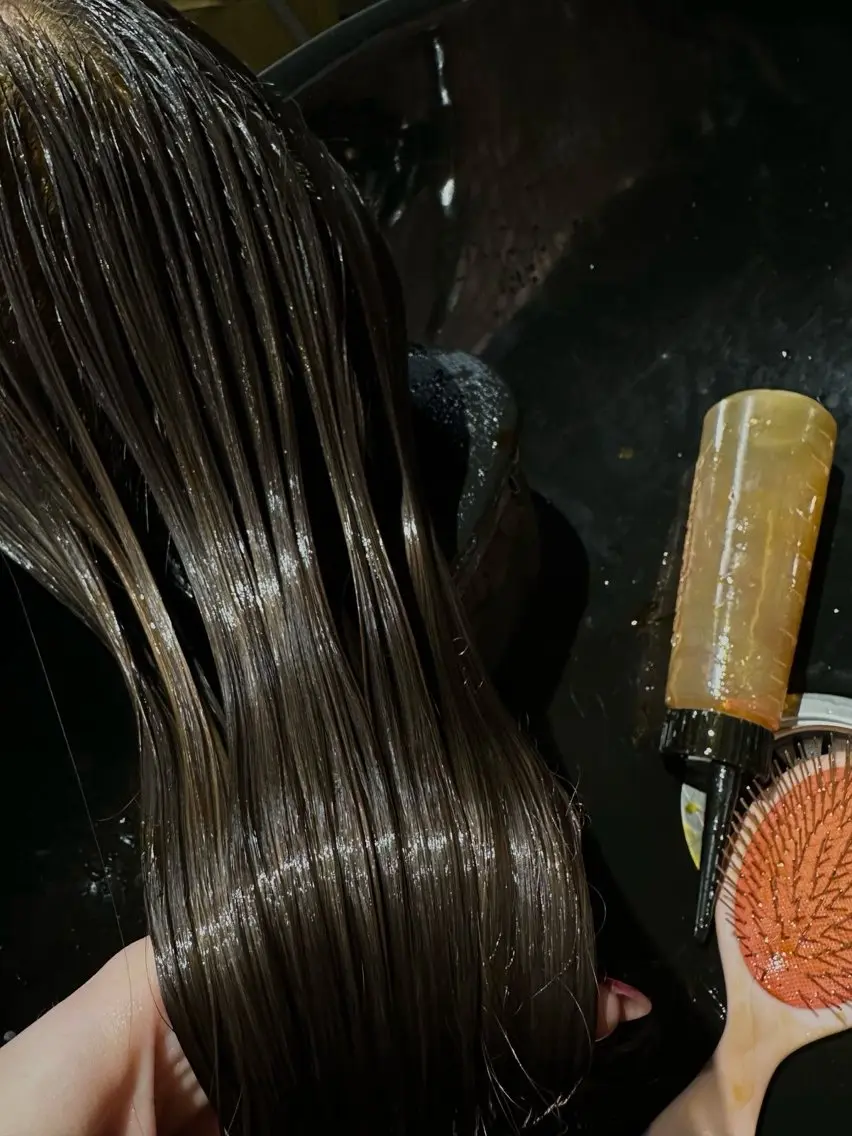 ロング ヤノ ナオミのヘアスタイル