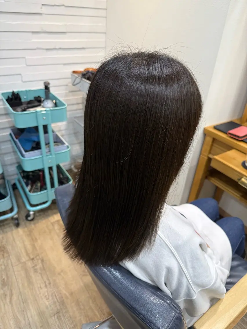 ミディアム 阪口 麗宇のヘアスタイル
