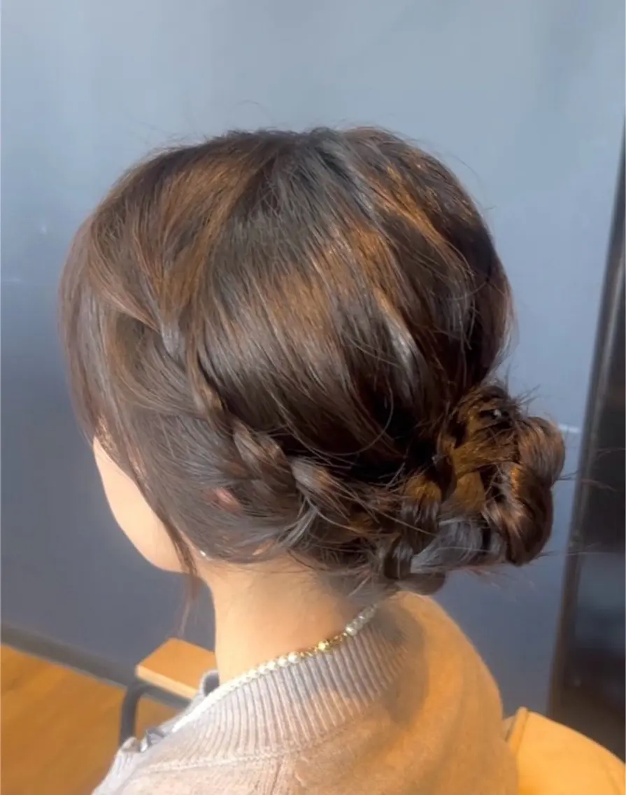 【お呼ばれヘアに🎀】アップスタイルヘアセット☁️の写真