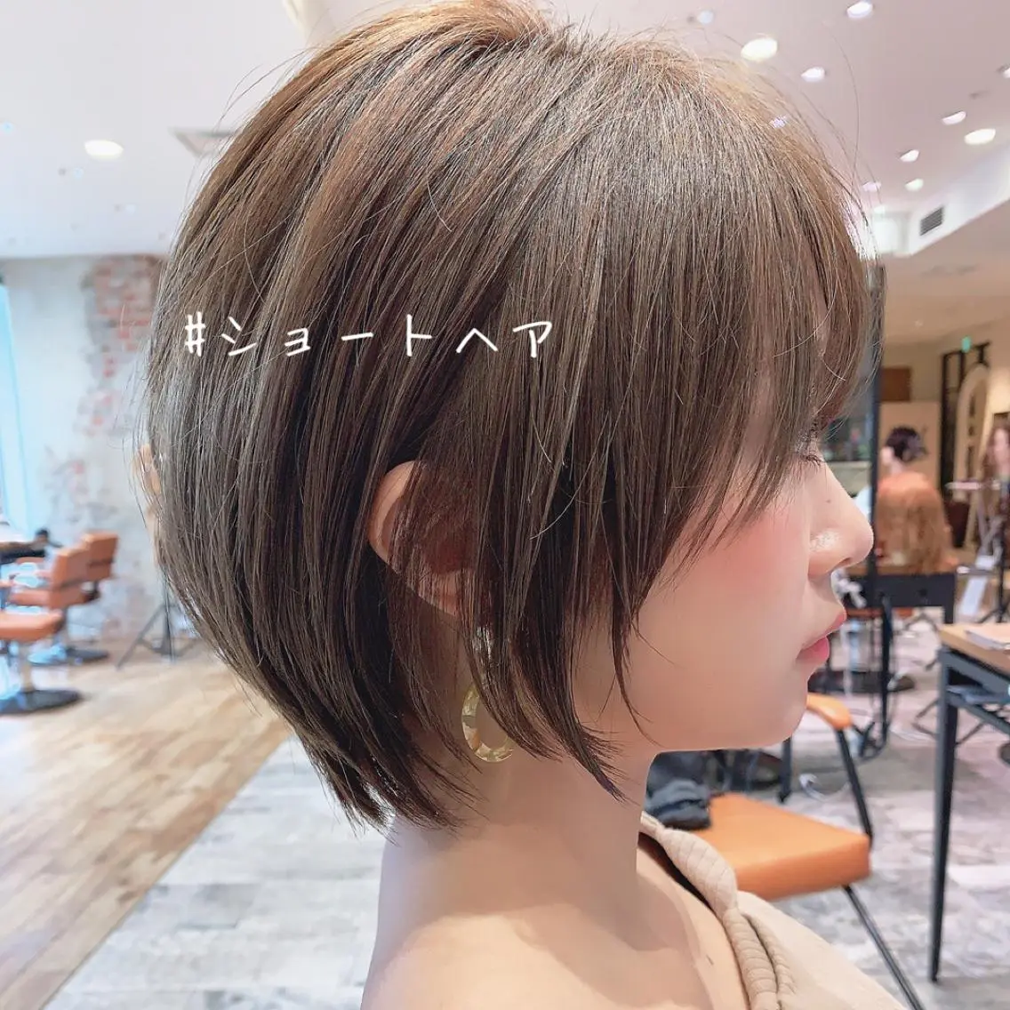 ショート カラー 切りっぱなしボブ ショートボブ ベージュカラー ブリーチ ケアブリーチ カット ヘアカラー トリートメント ショート、ボブの神✨ 峯朋也✂︎✨のヘアスタイル