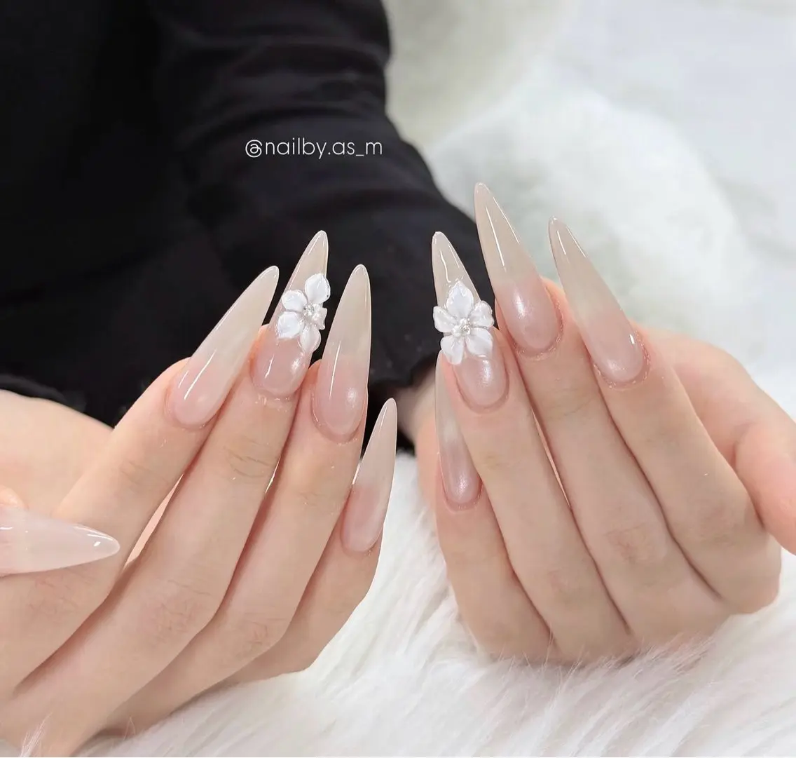 ネイル V Nail salonのネイルデザイン