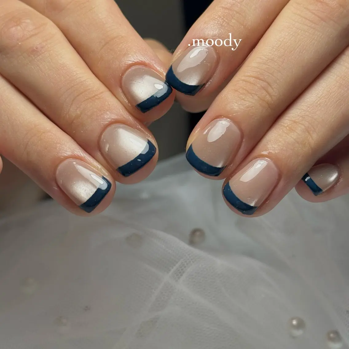 ネイル ブルー フレンチネイル マグネットネイル .moody ナナのネイルデザイン