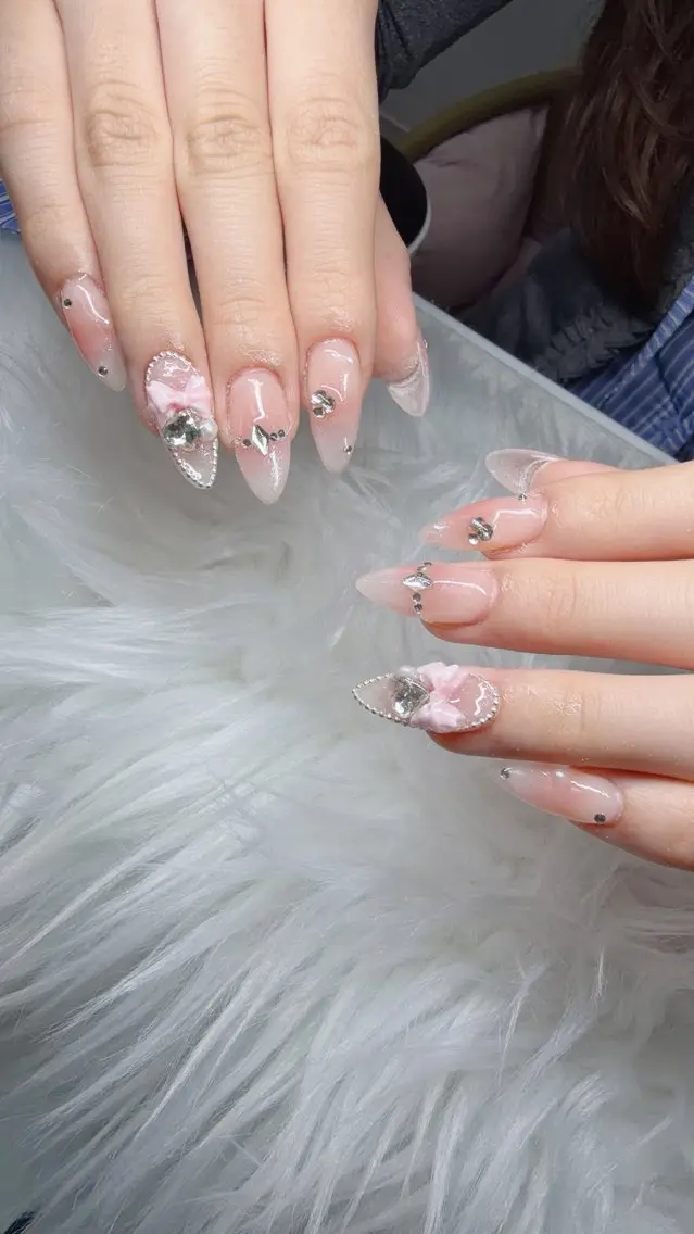 ネイル ハンドネイル Lee Nailsのネイルデザイン